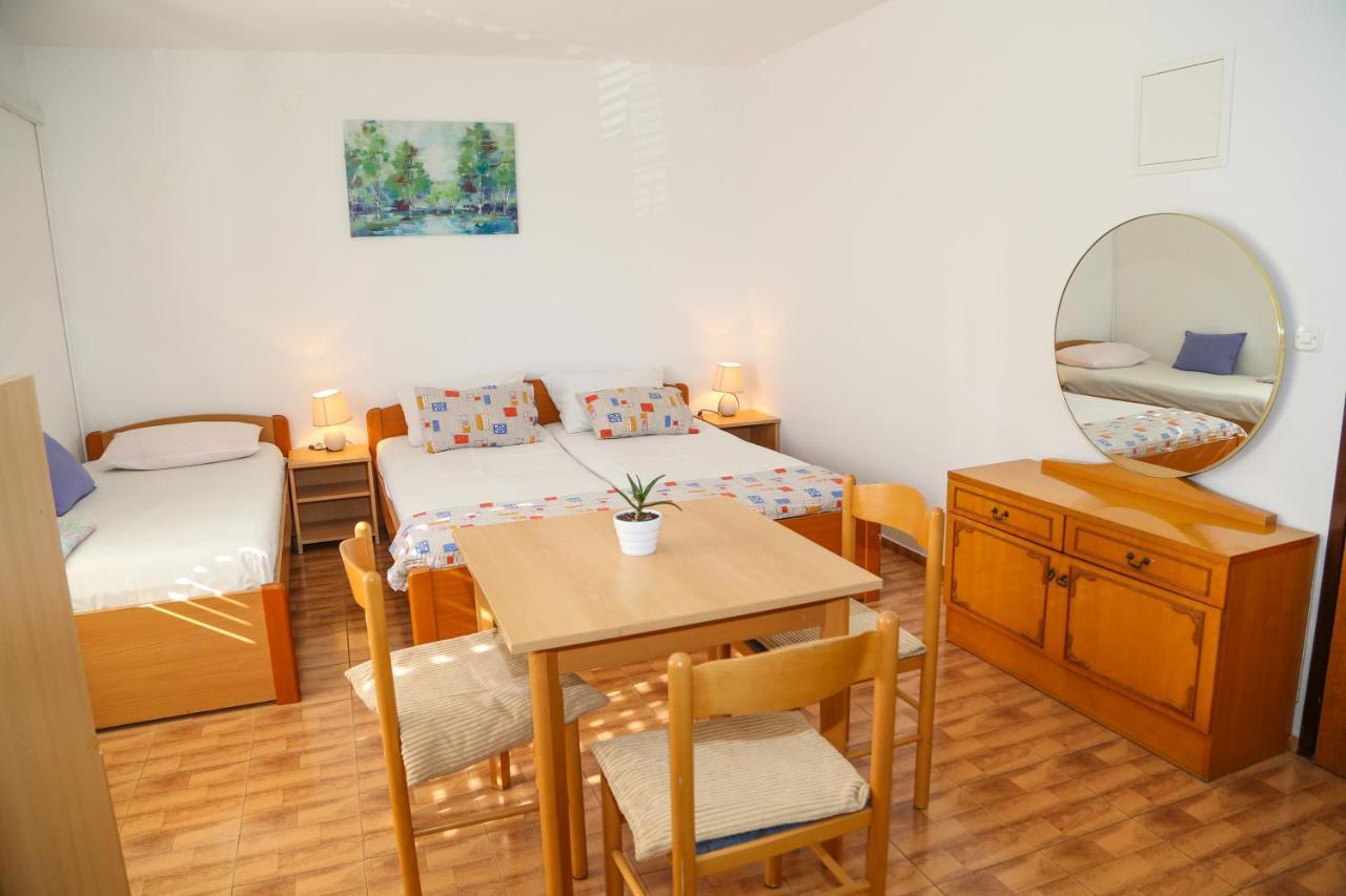 Apartments Butkovic Хвар Екстериор снимка