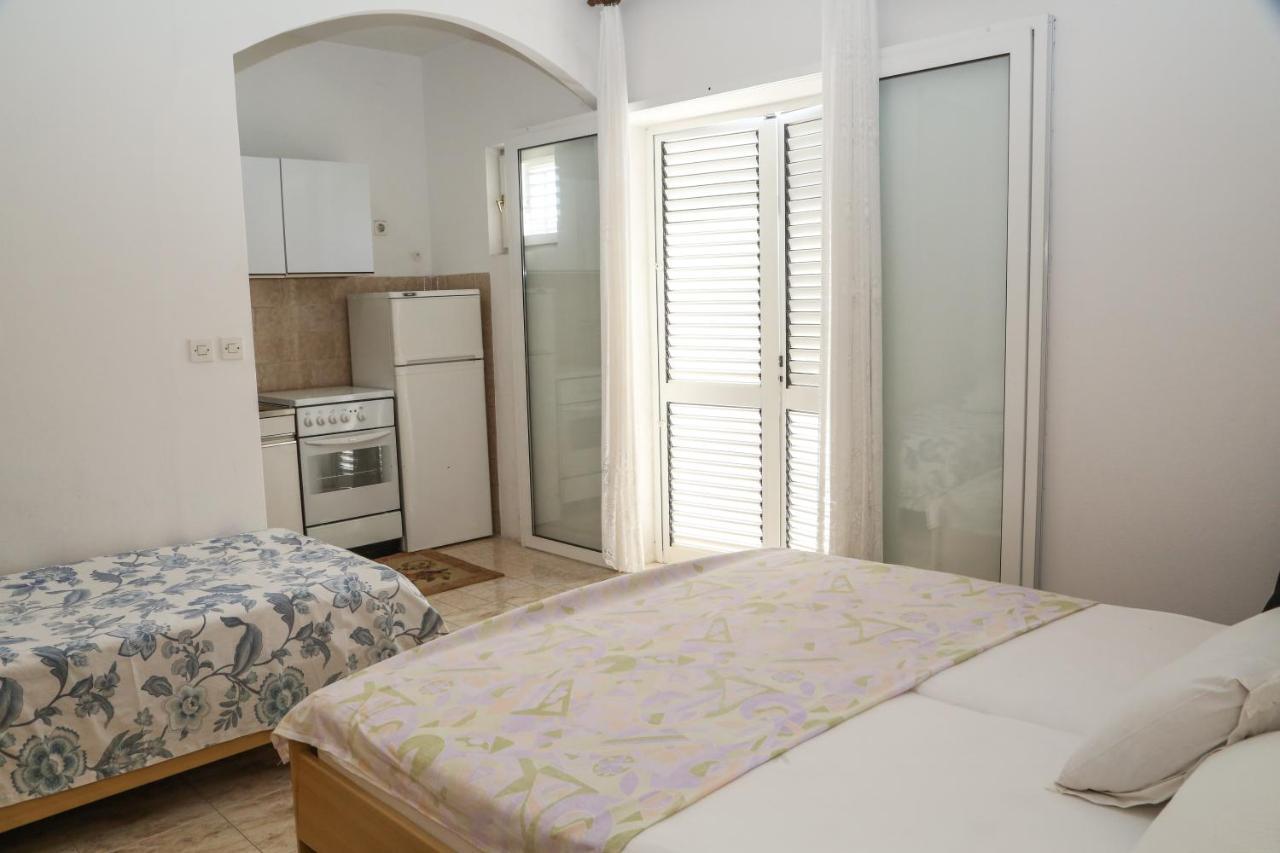 Apartments Butkovic Хвар Екстериор снимка