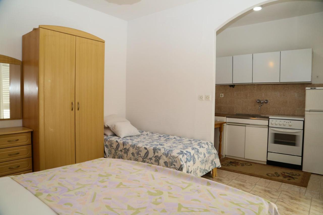 Apartments Butkovic Хвар Екстериор снимка