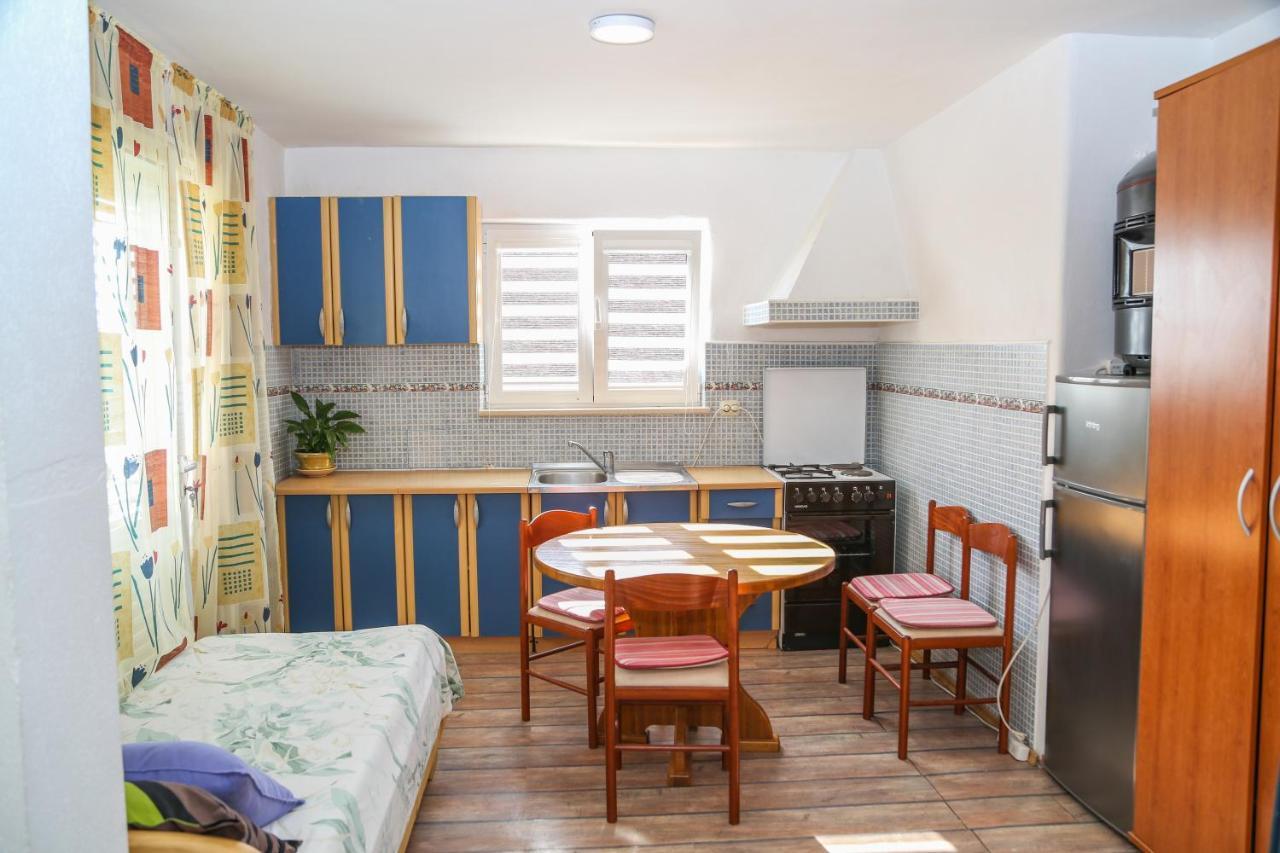 Apartments Butkovic Хвар Екстериор снимка