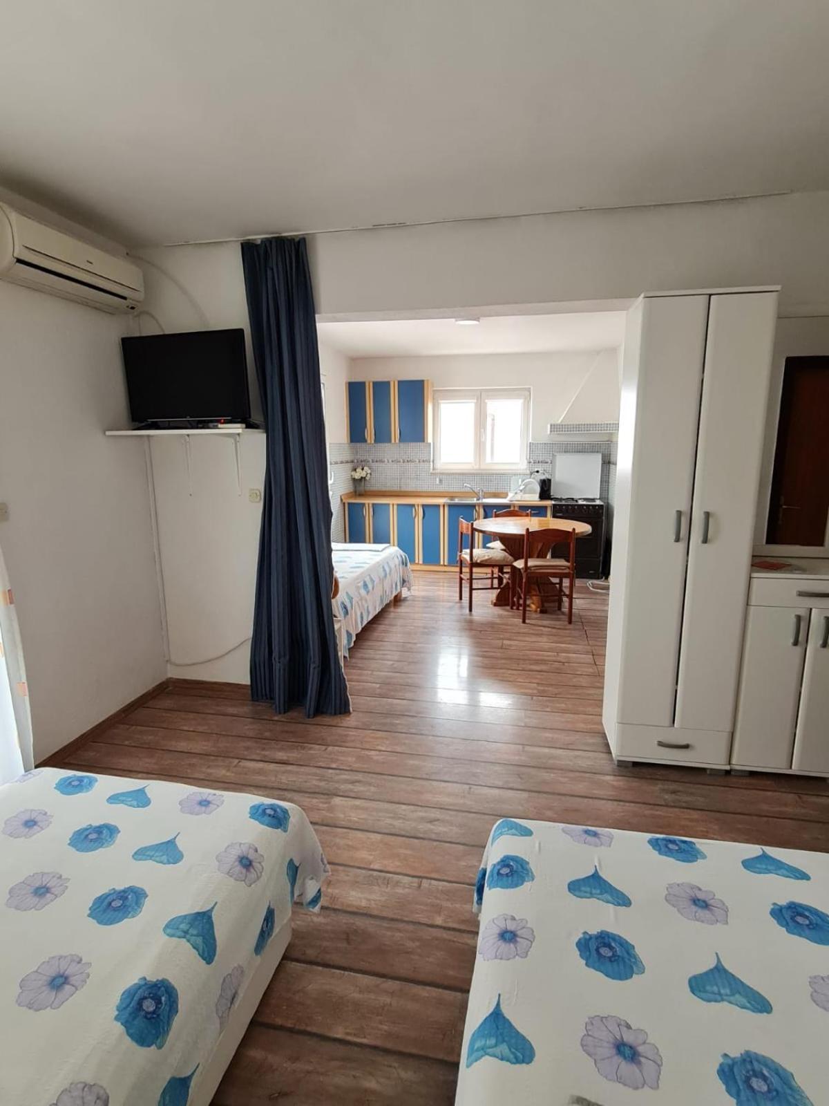 Apartments Butkovic Хвар Екстериор снимка