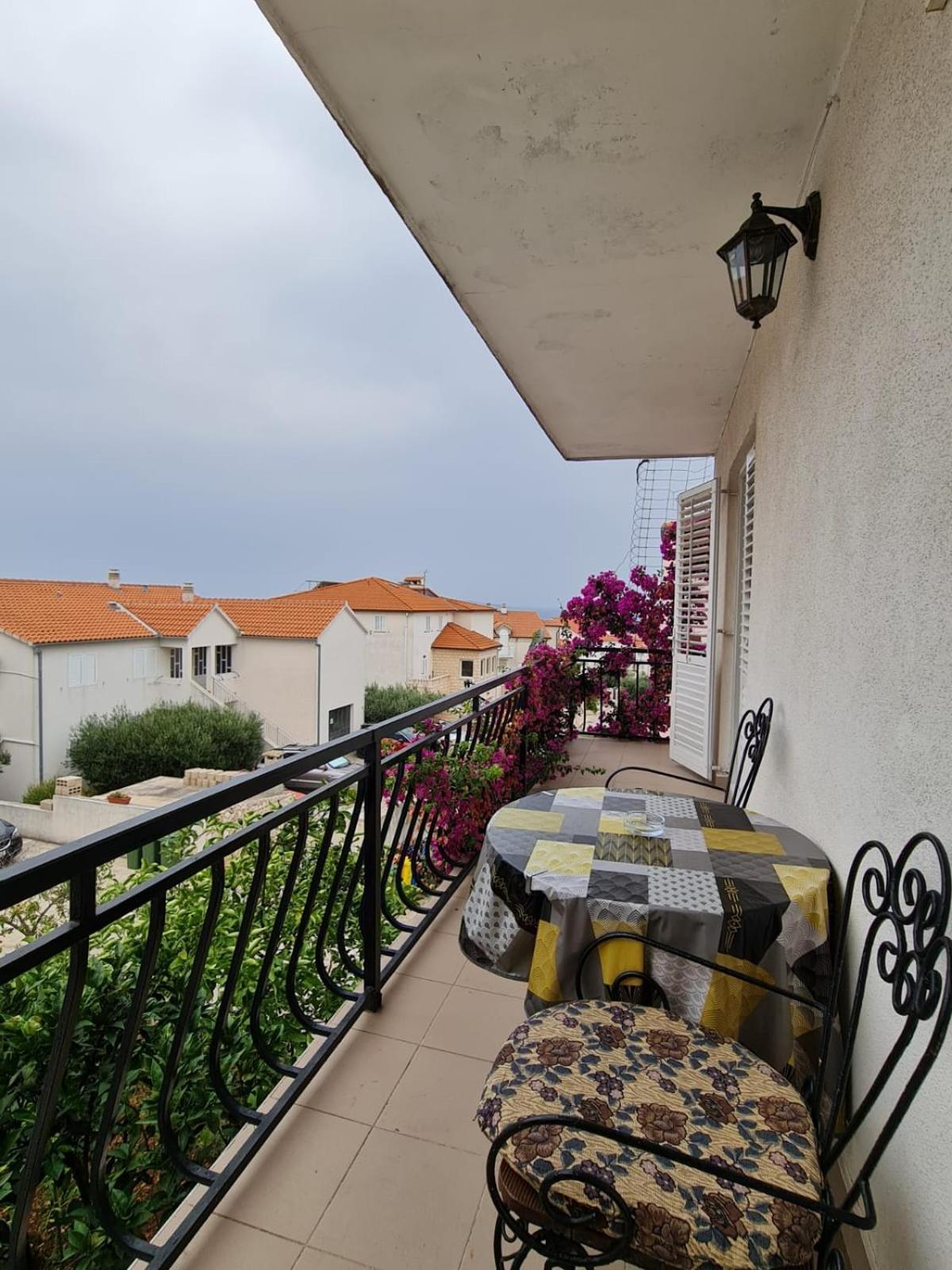 Apartments Butkovic Хвар Екстериор снимка