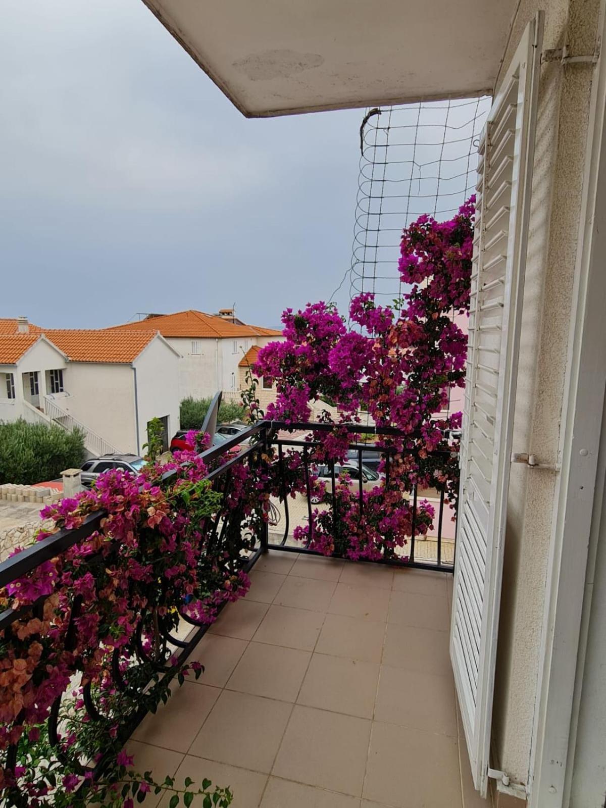 Apartments Butkovic Хвар Екстериор снимка