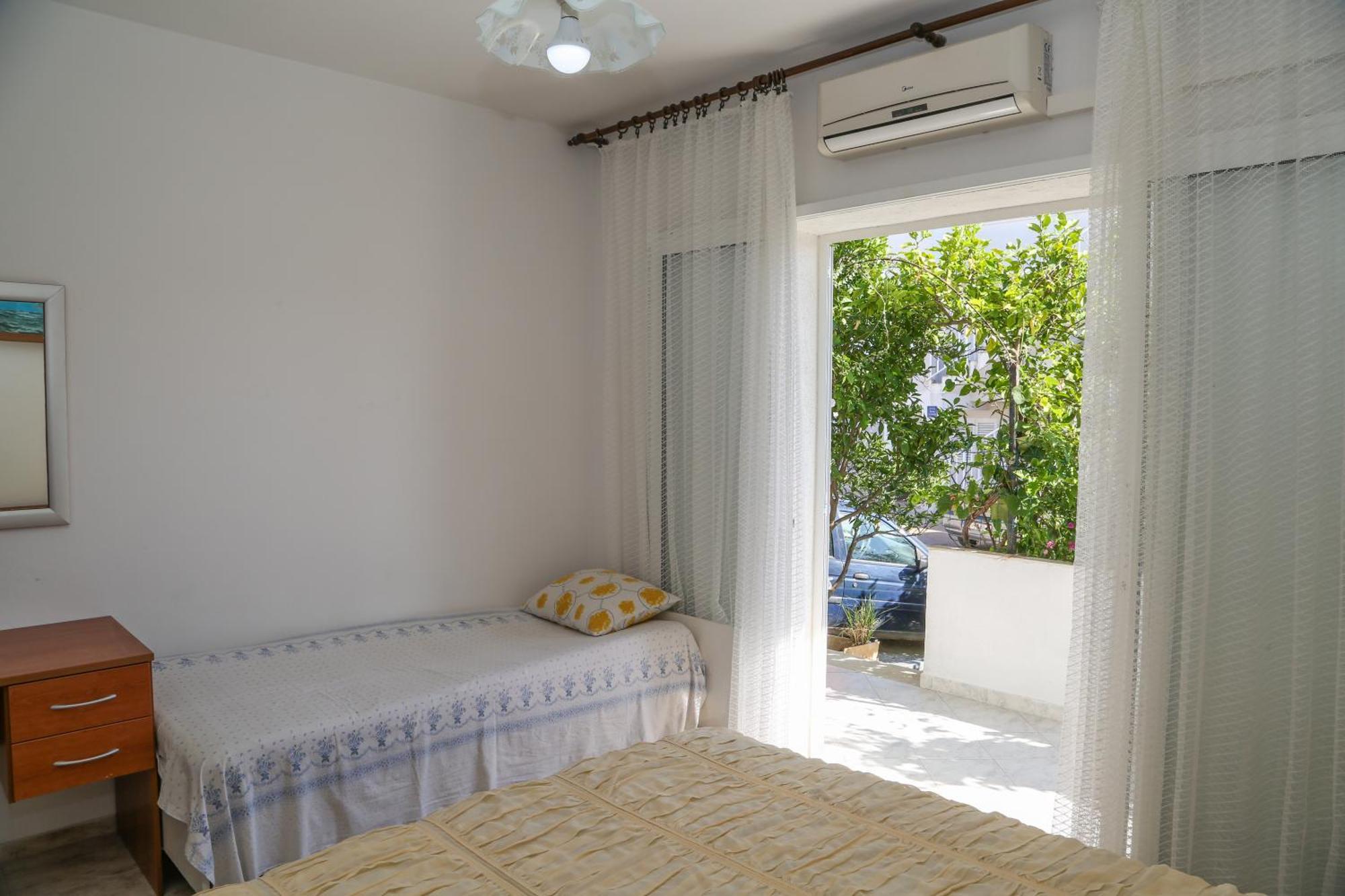 Apartments Butkovic Хвар Стая снимка
