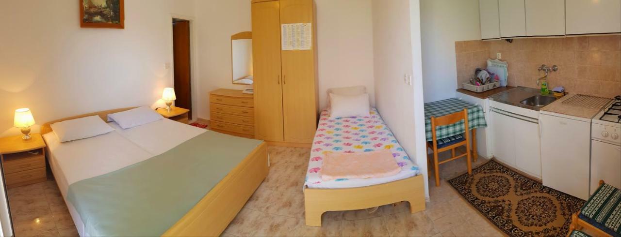 Apartments Butkovic Хвар Екстериор снимка
